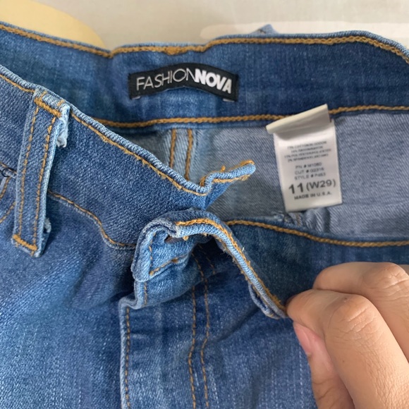 Fashion nova high waisted jeans - Picture 3 of 3